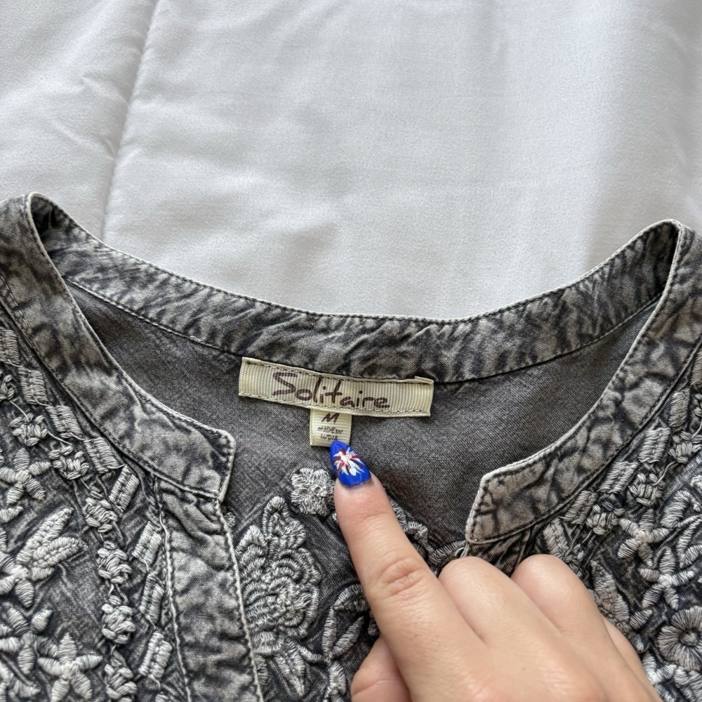 Solitaire Blouse Top Womens Medium Gray Floral Boho Hippie Feminine Beach Summer - Picture 3 of 8